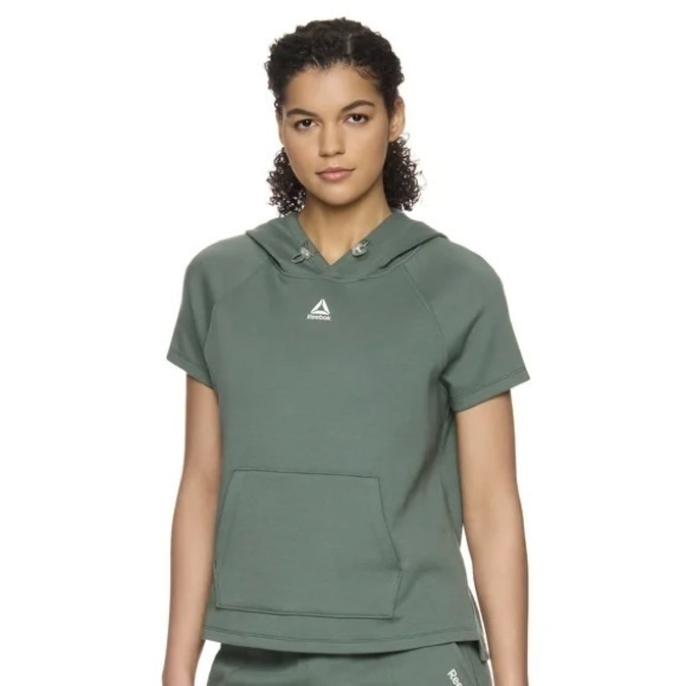Reebok || Cropped Short Sleeve Hoodie (M)